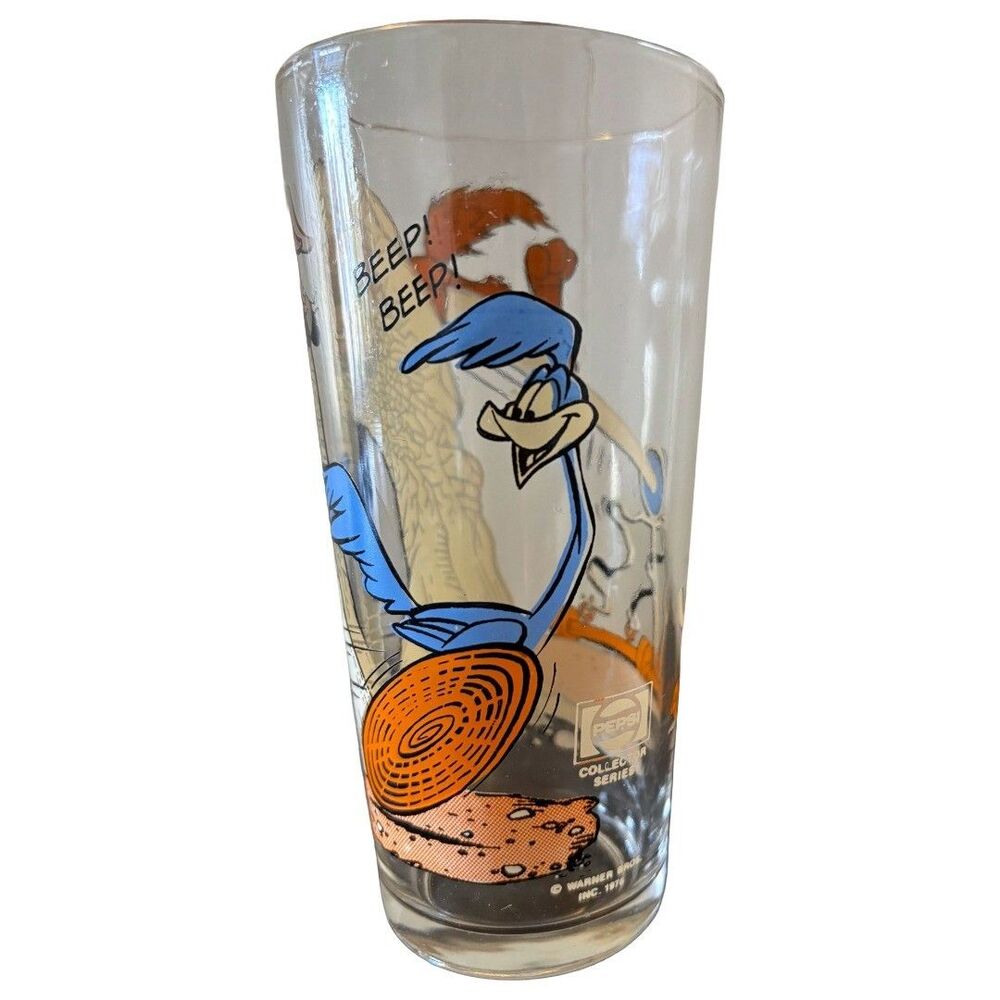 Vintage 1976 Pepsi Wile E Coyote Road Runner Warner Bros Collector Glass